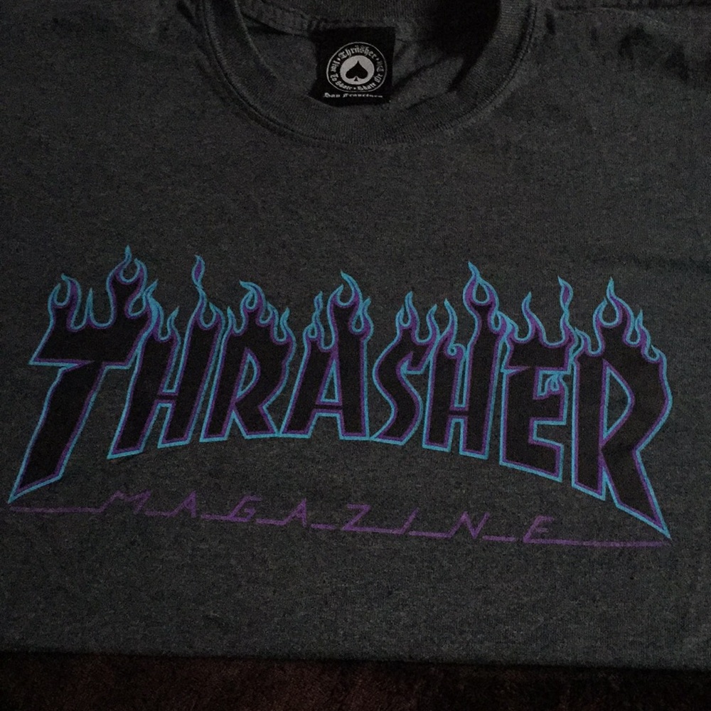 Thrasher “blue flames” shirt